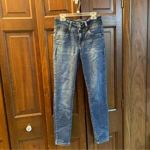 Wallflower Juniors Sz 7 Reg The Sassy High Rise26/37 Skinny Jeans Medium Stretch